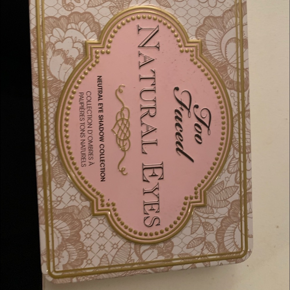 Too faced natural eyes